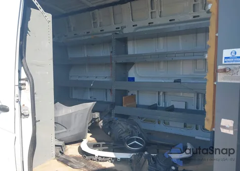 2017 Mercedes-Benz Sprinter 2500 Standard Roof V6 из США, поврежденный, VIN WD3PE7CD5HP393899